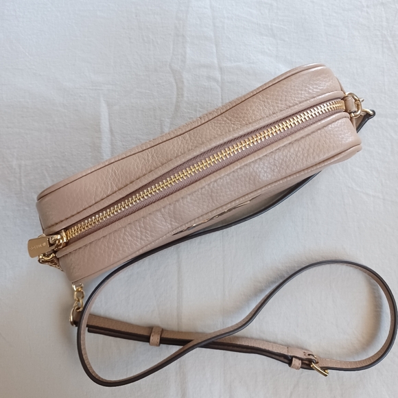 Michael Kors Crossbody Bag - Picture 4 of 11